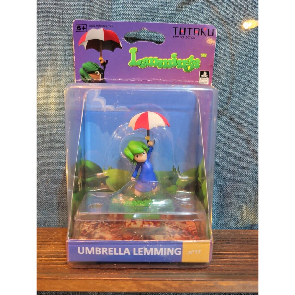 Totaku #17 Umbrella Lemming Figure Sony PlayStation Retro Gaming NIB